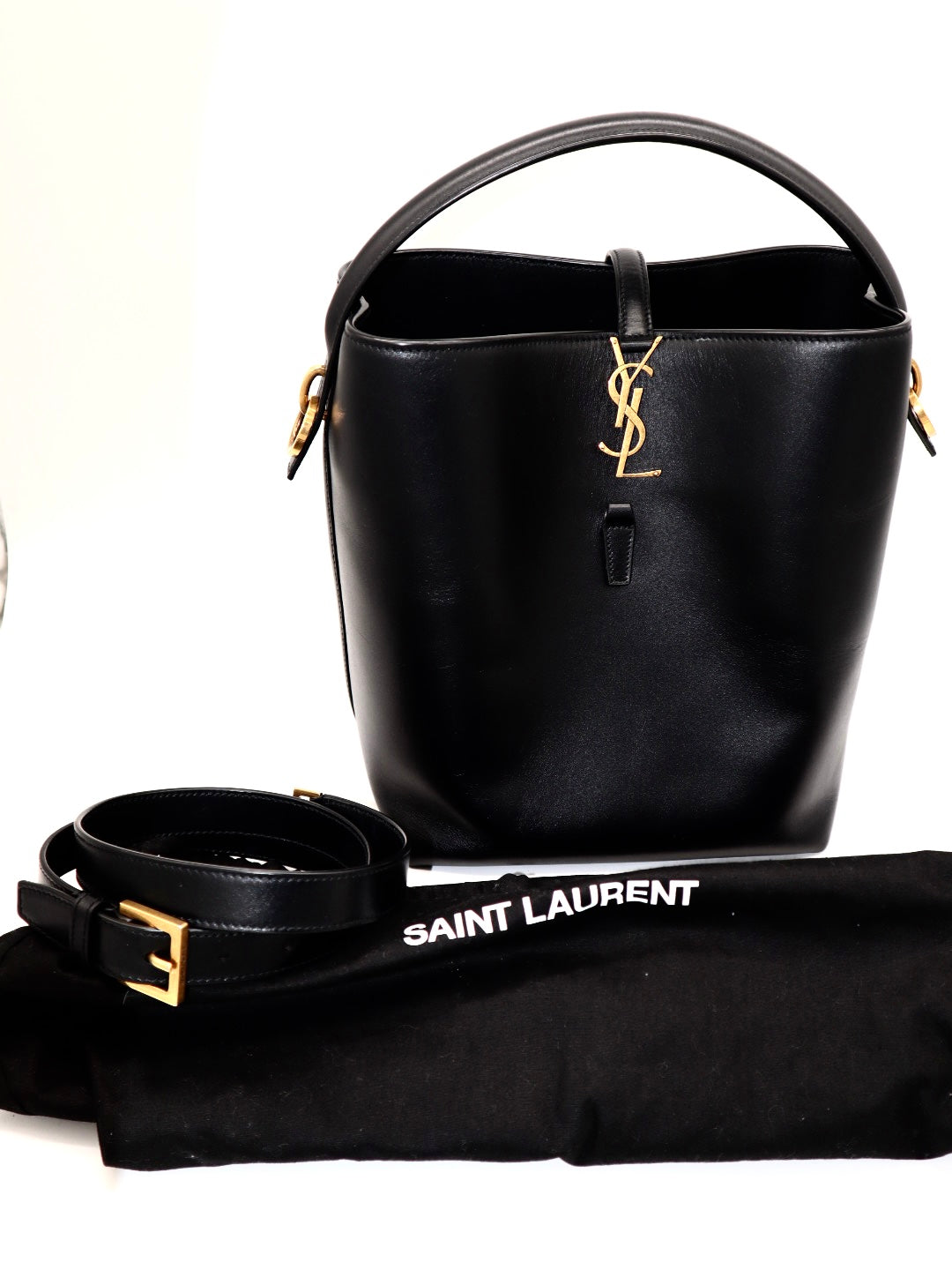 Bucket Saint Laurent Le37