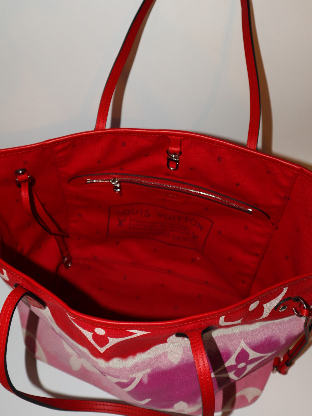 Louis Vuitton Neverfull MM escale
