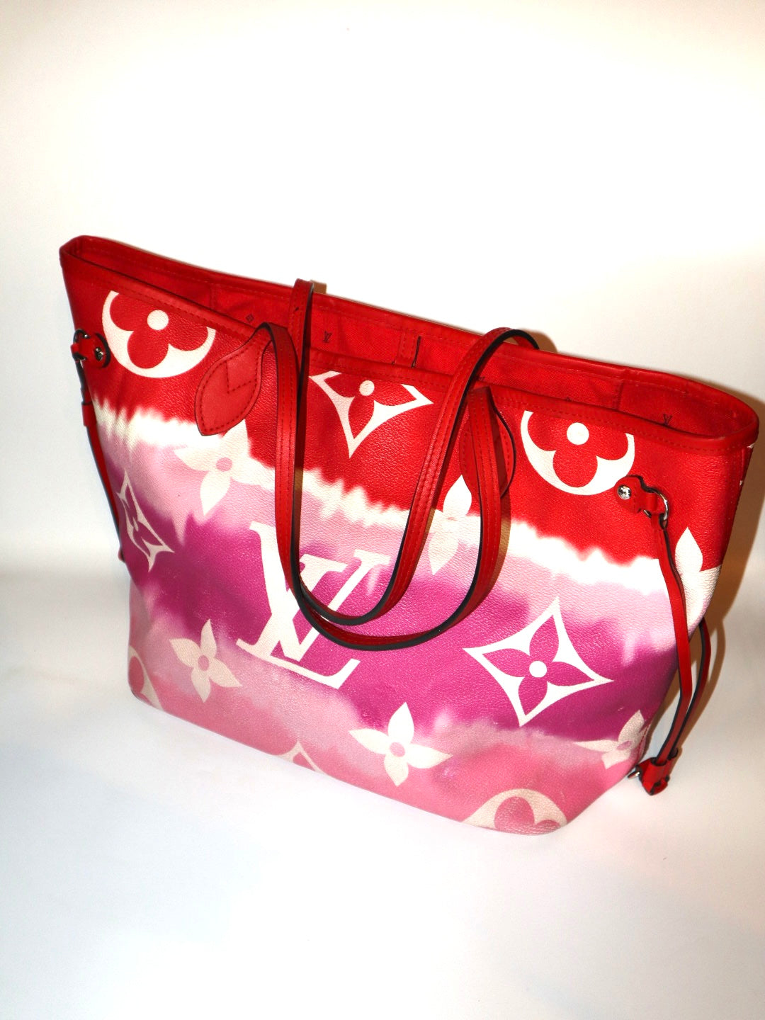 Louis Vuitton Neverfull MM escale
