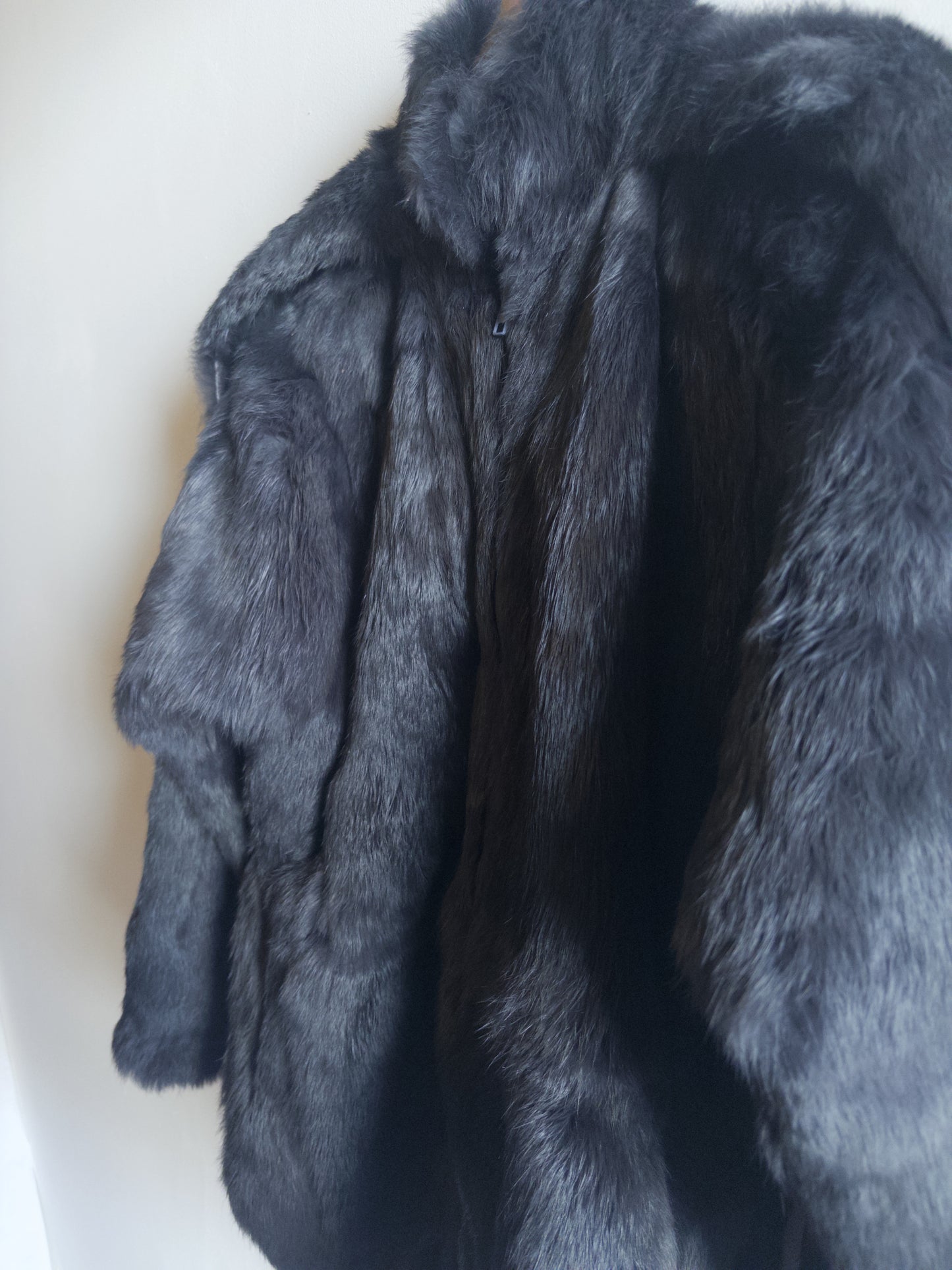 Abrigo piel de oso negro (M)