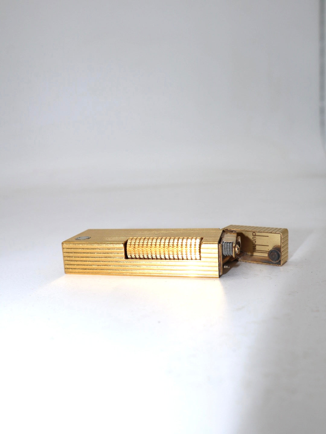 Encendedor Dunhill (baño de Oro 18 k)