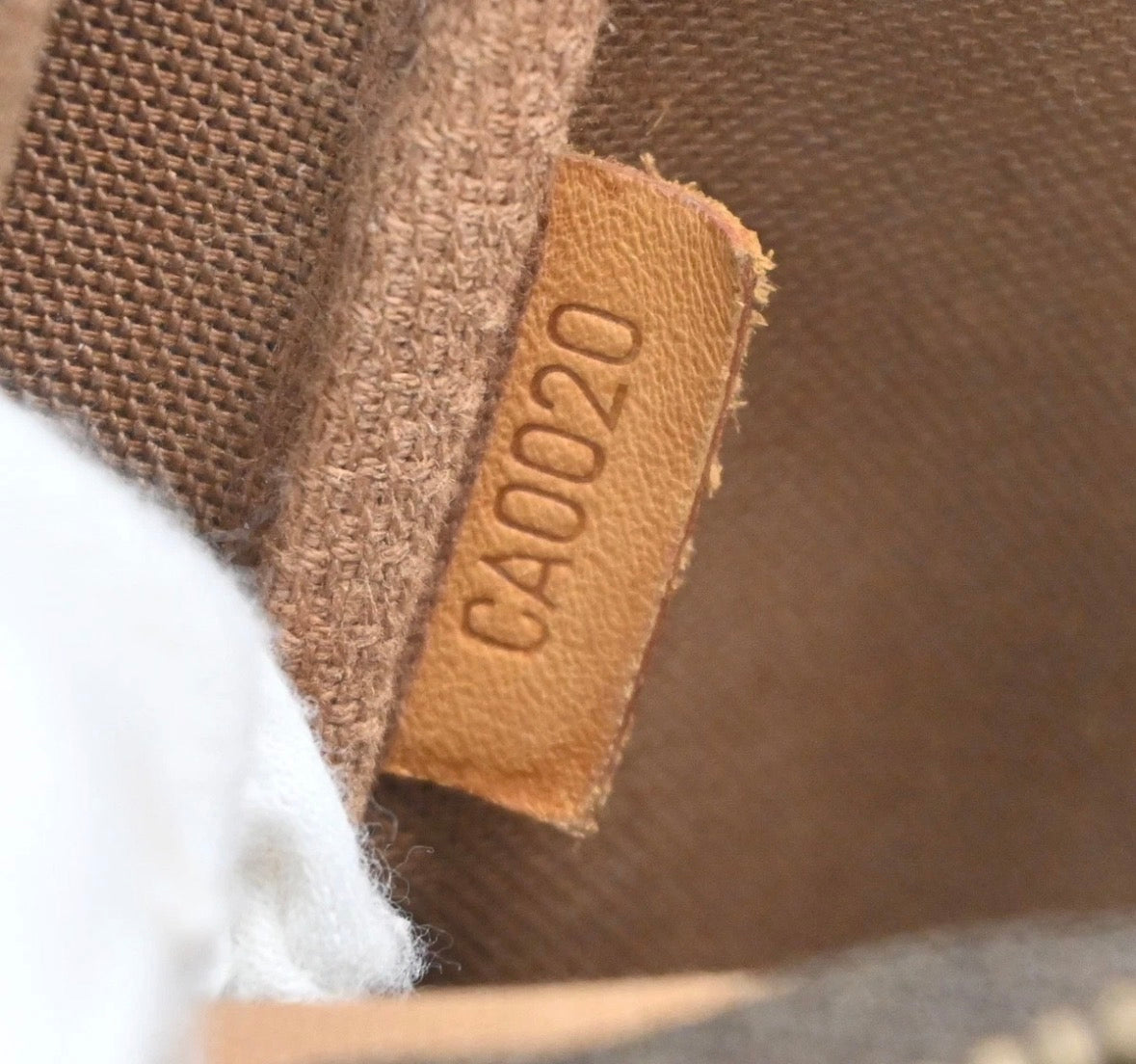 Louis Vuitton Pochette (pre-order)